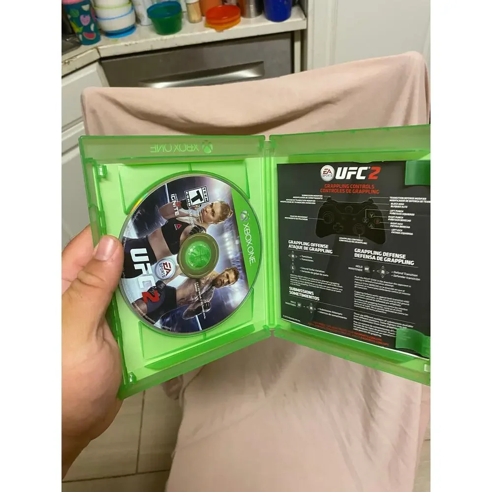 EA Sports UFC 2 Video Game (Microsoft Xbox One Game, 2016)